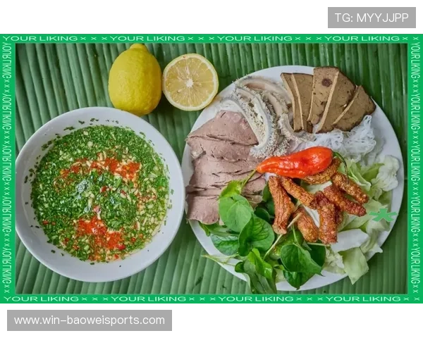 足球明星美食之旅探索：从高端餐厅到街头小吃的独特饮食文化